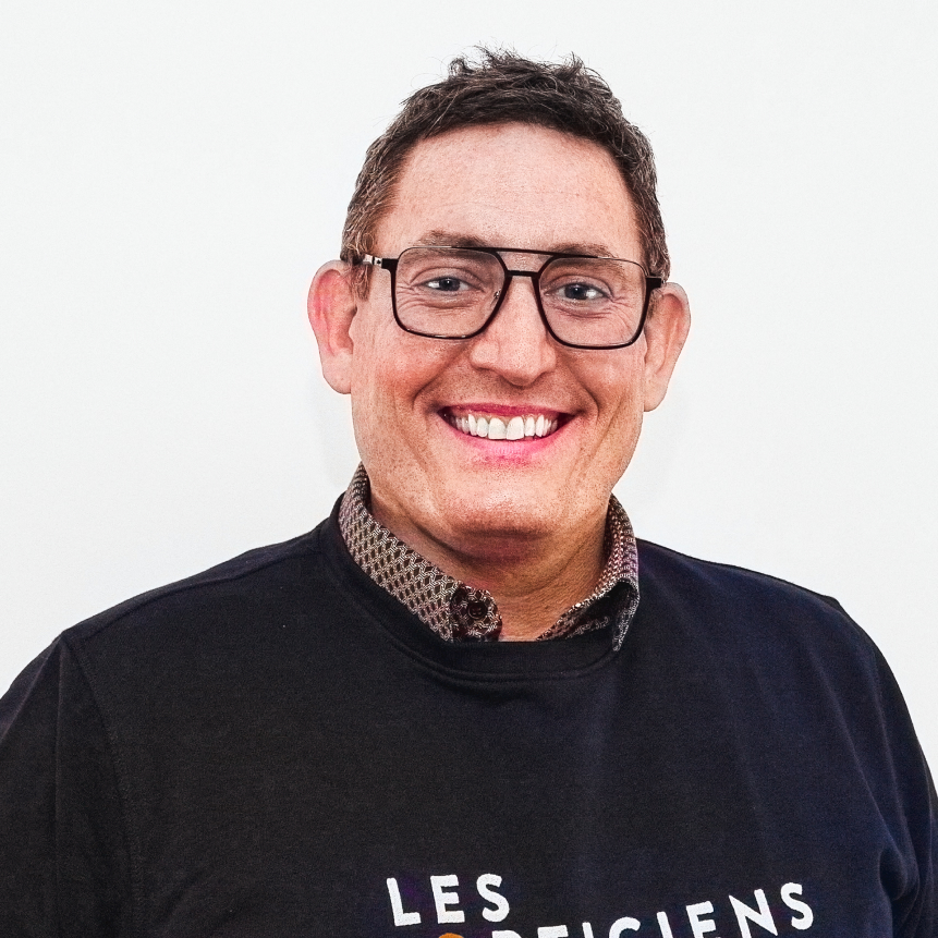 Photo de Nicolas Ronco, Responsable Réseau Nord pour Les Opticiens Mobiles qui accompagnent les opticiens à domicile franchisés dans leur montée en puissance